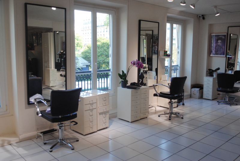 salon-coiffure-ESCRAGNOLLES-min_floor-home-office-property-living-room-room-781228-pxhere.com